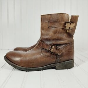 Zigi Soho Imri Leather Faux Fur Strap Buckle Pull On Ankle Boots B262